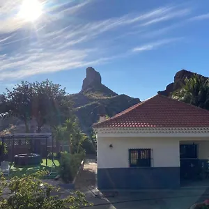 https://casa-entreroques.in-canary-islands.com
