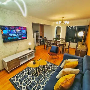 Apartamento Udla 6 Personas Frente Al Mall Riocentro, Quito